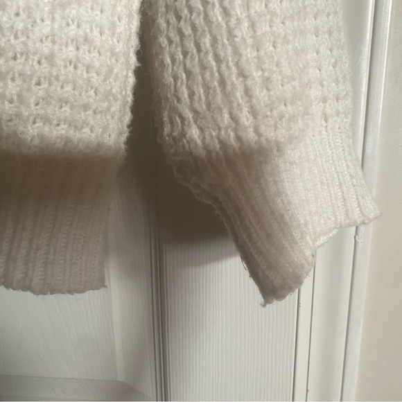 Mango Knitted sweater- white medium - Picture 3 of 8
